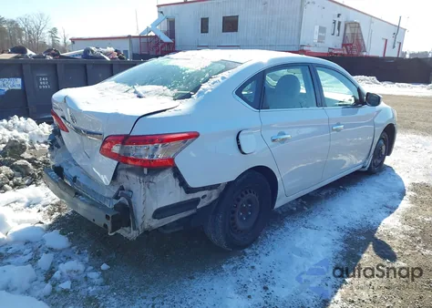2015 Nissan Sentra S z USA, uszkodzony, nr VIN 3N1AB7AP2FY286440